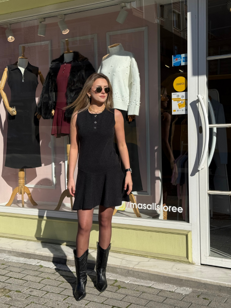 BİSİKLET YAKA DÜĞMELİ VOLANLI TRİKO ELBİSE