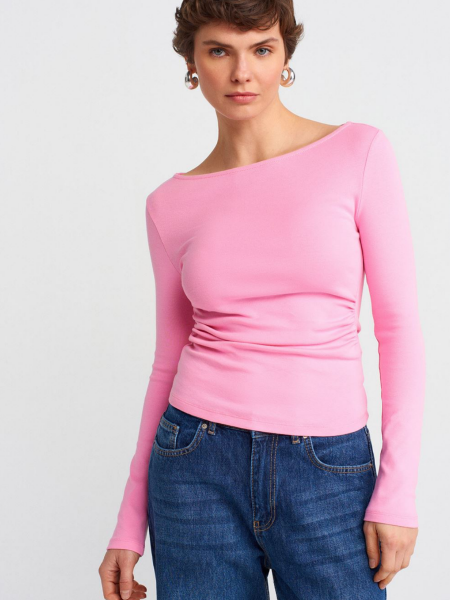 KAYIK YAKA UZUN KOLLU TOP PEMBE