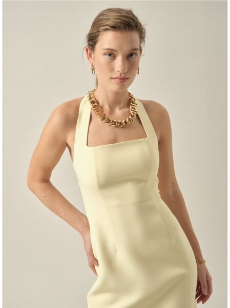 BOYUNDAN ASKILI MİDİ ELBİSE