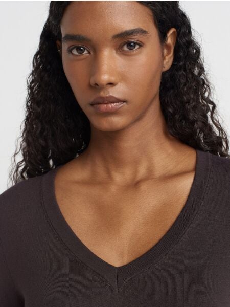 V Yaka Kolu Yırtmaçlı Kazak-Koyu Kahve