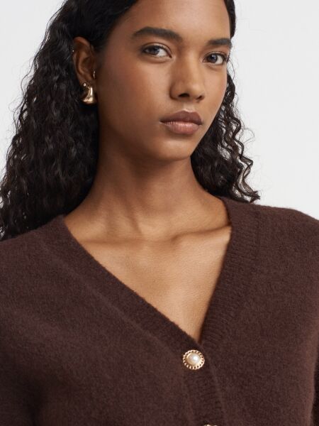 V Yaka Düğmeli Triko Hırka-Kahve