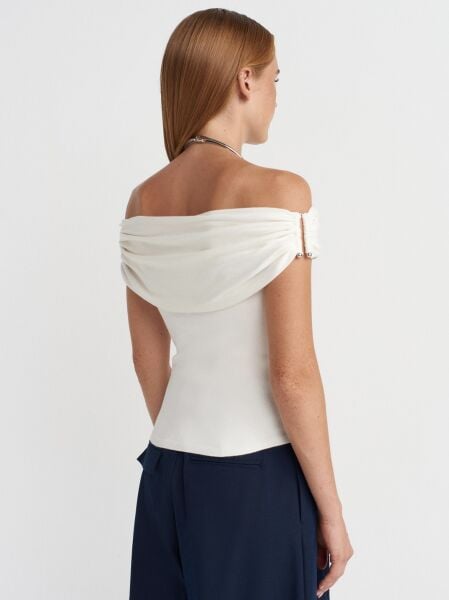 Bardot Yaka Metal Detaylı Triko Bluz-Ekru