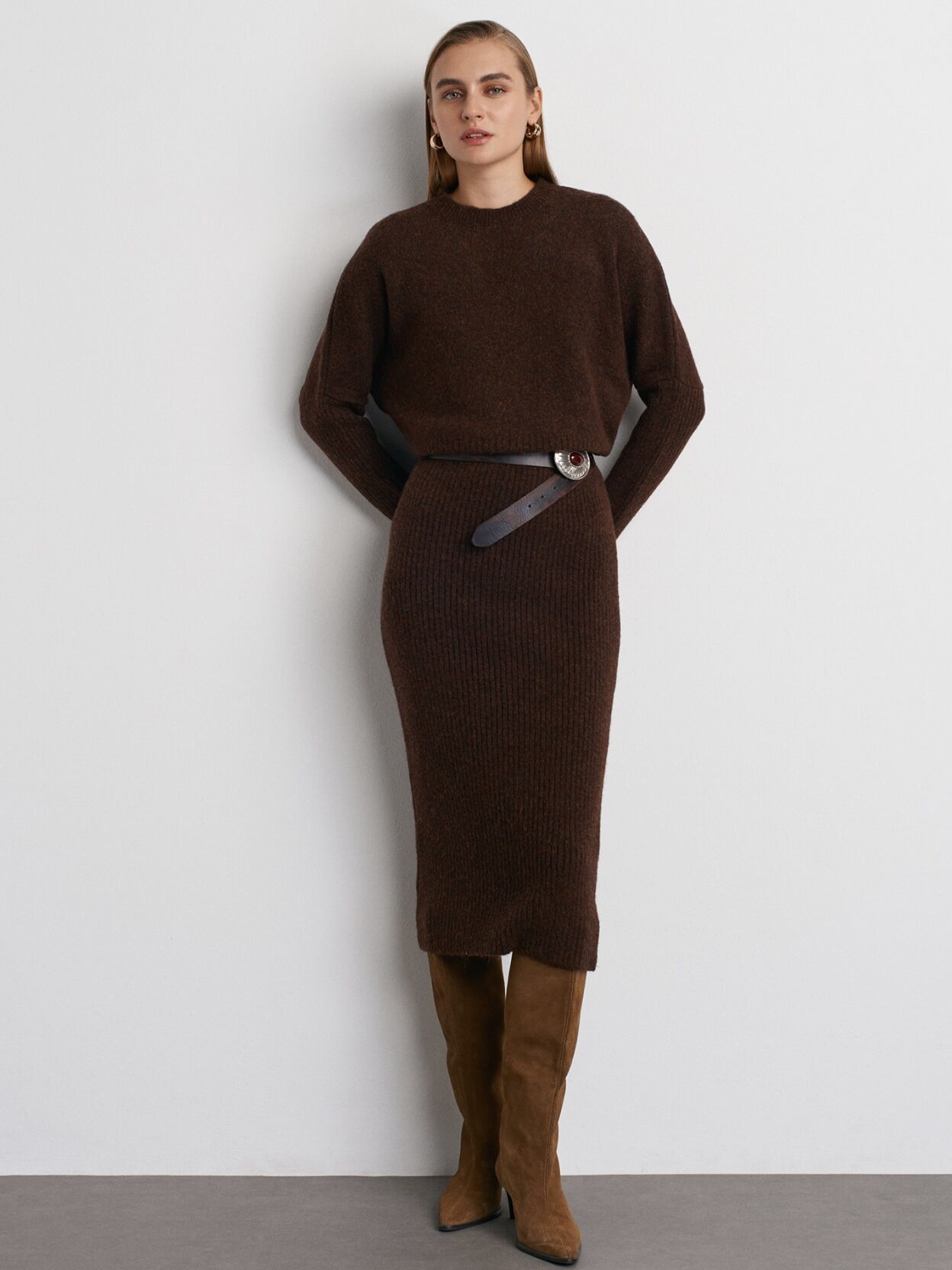 Bisiklet Yaka Yumuşak Dokulu Triko Elbise-Kahve