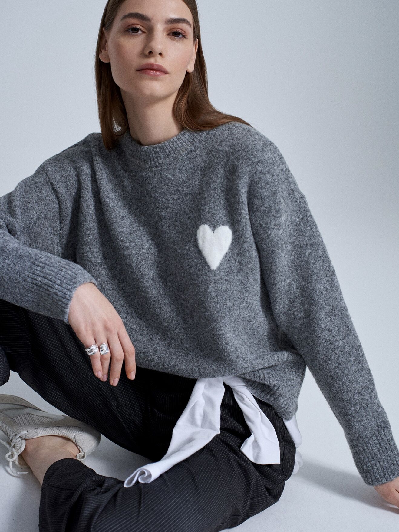 Yün Karışımlı Kalpli Kazak-Füme