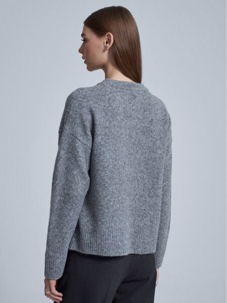 Yün Karışımlı Kalpli Kazak-Füme