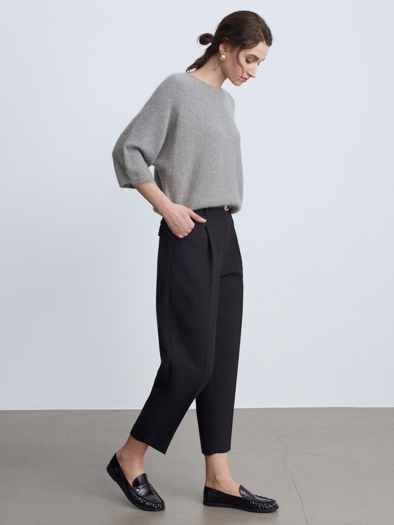 Kemerli Pensli Kumaş Pantolon-Siyah